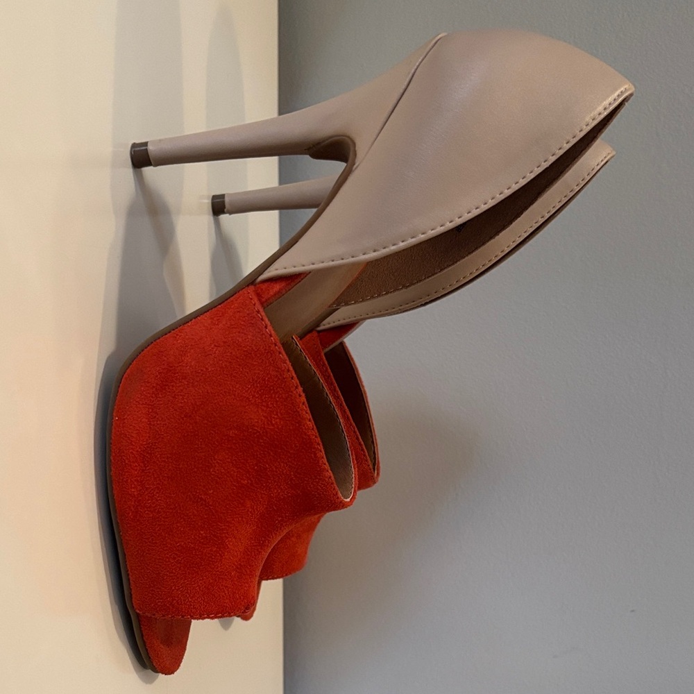 Nine West Tan and Red Heels